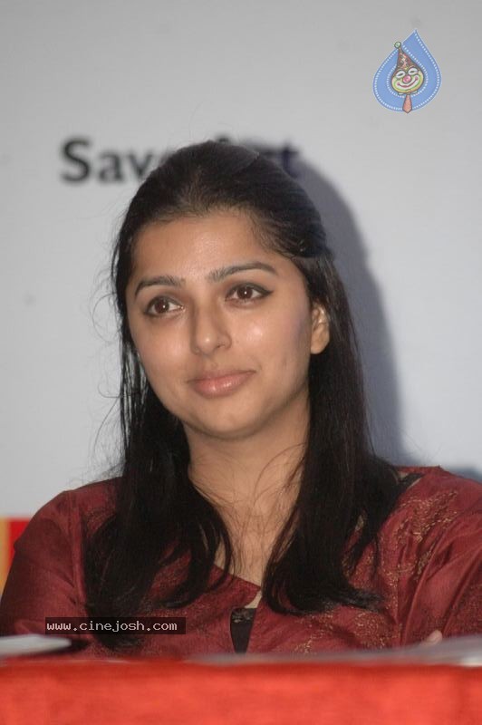 Bhumika Chawla Gallery - 27 / 29 photos