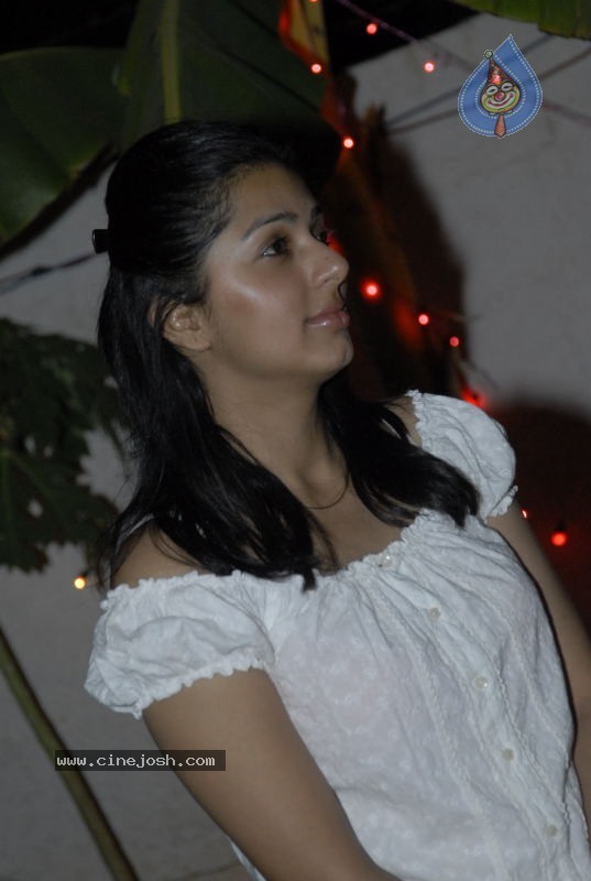 Bhoomika New Gallery - 29 / 34 photos