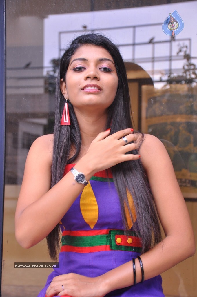 Bindhu Stills - 16 / 70 photos