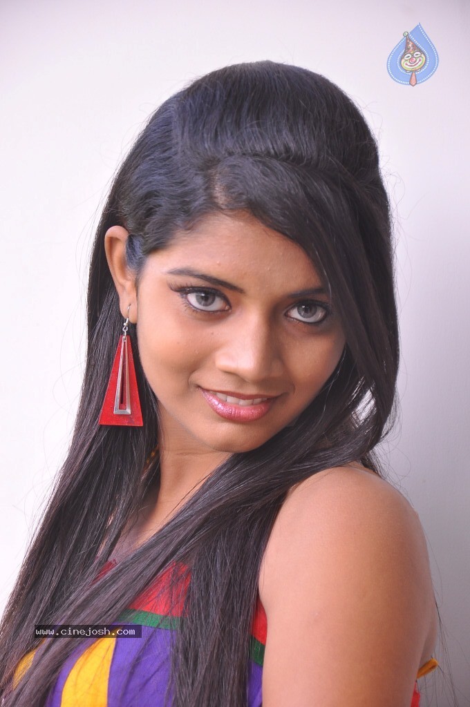 Bindhu Stills - 43 / 70 photos