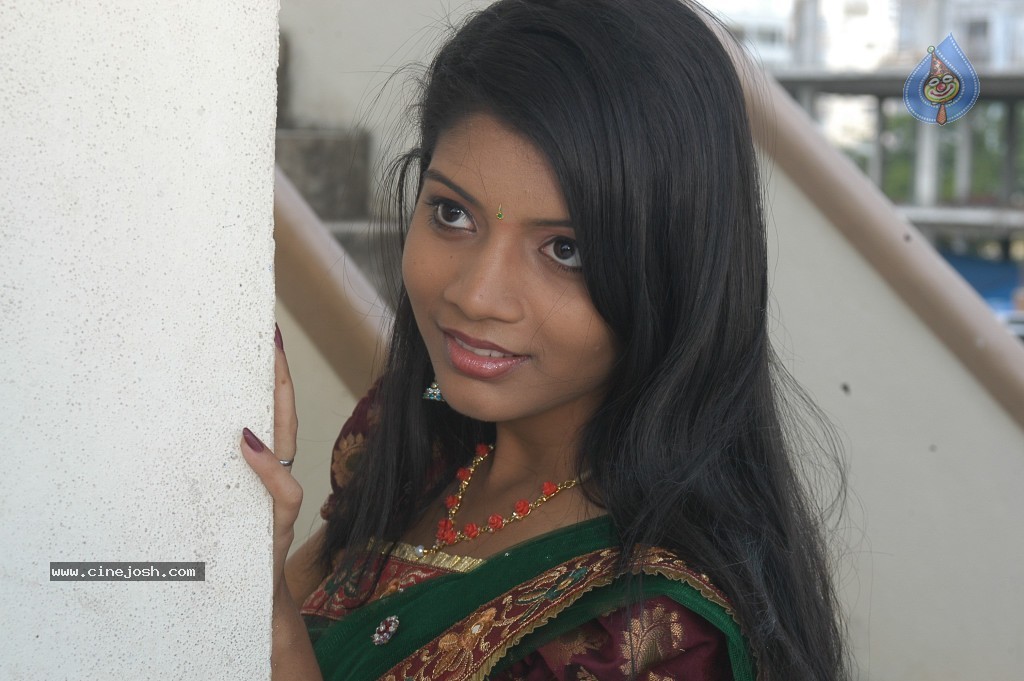 Bindhu New Stills - 1 / 43 photos