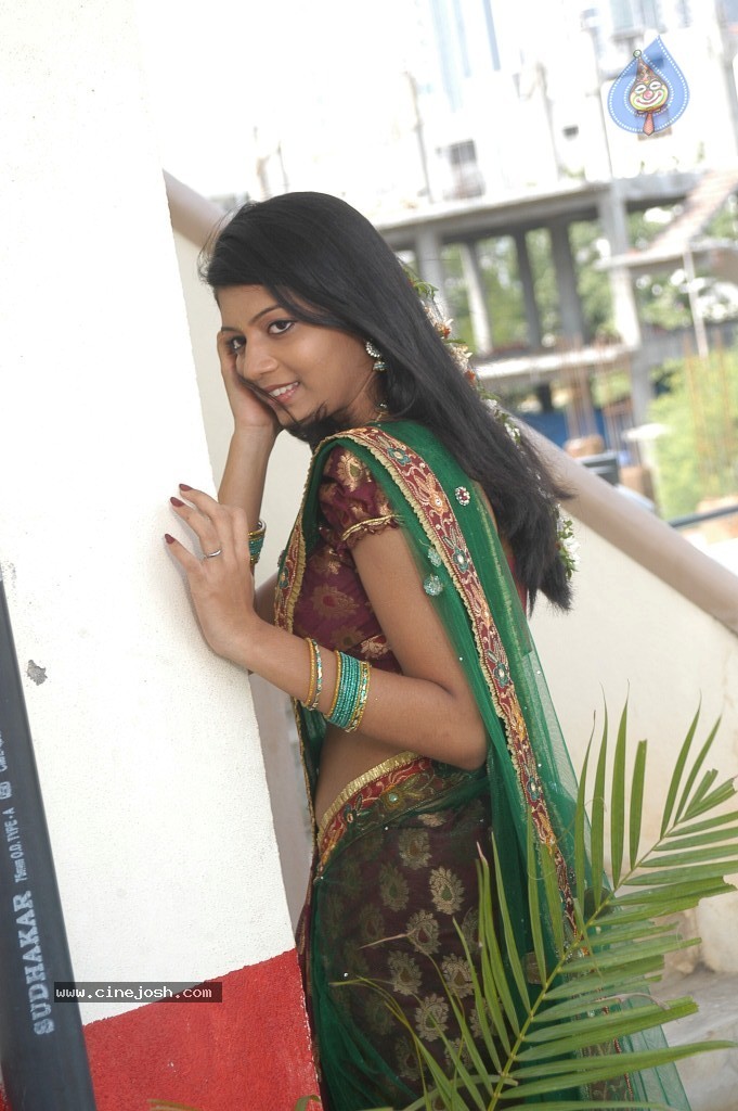 Bindhu New Stills - 3 / 43 photos