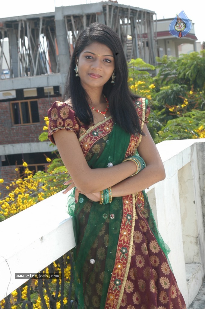 Bindhu New Stills - 25 / 43 photos