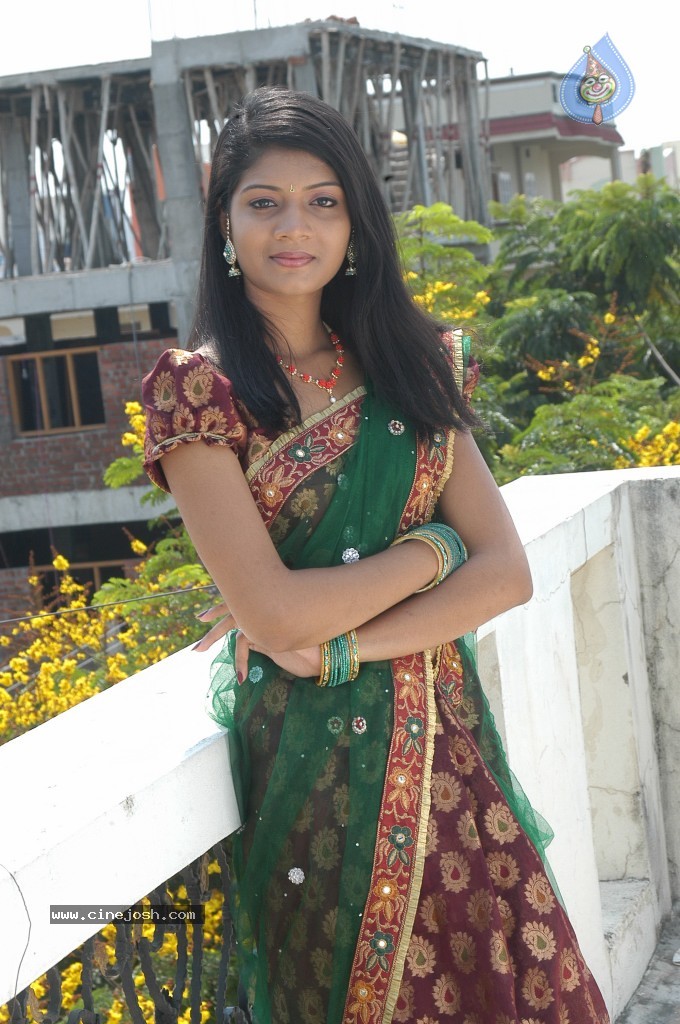 Bindhu New Stills - 35 / 43 photos