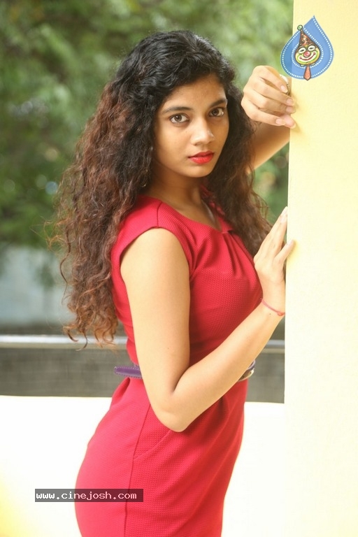 Bindu Actress Stills - 1 / 15 photos