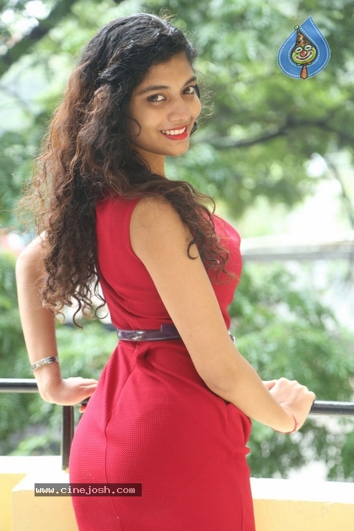 Bindu Actress Stills - 12 / 15 photos