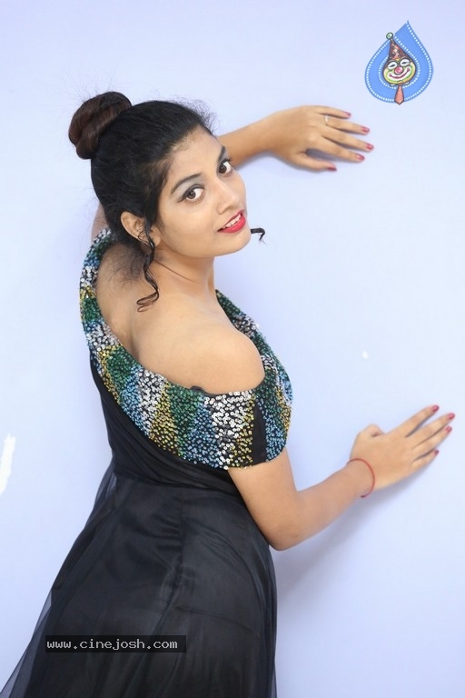 Bindu Barbie Photos - 8 / 29 photos