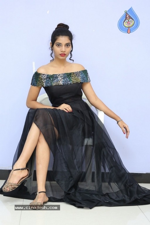 Bindu Barbie Photos - 12 / 29 photos