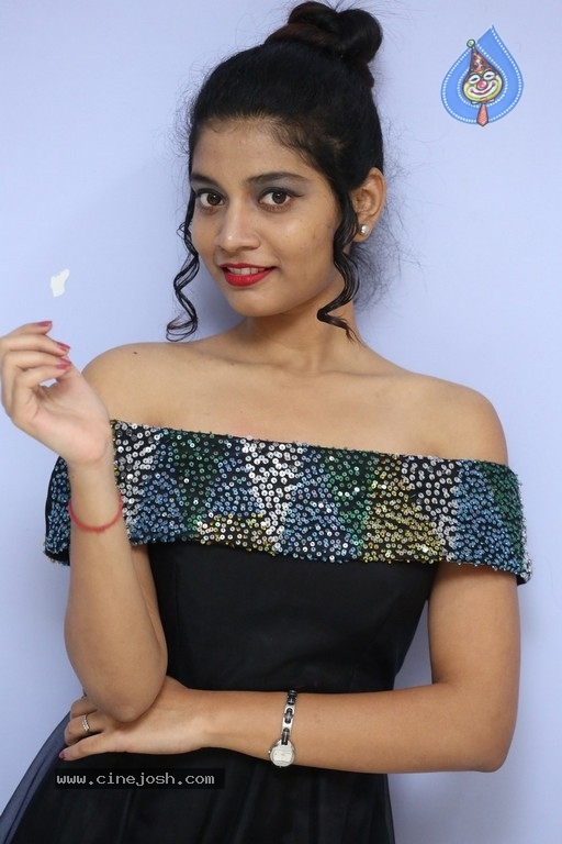 Bindu Barbie Photos - 24 / 29 photos