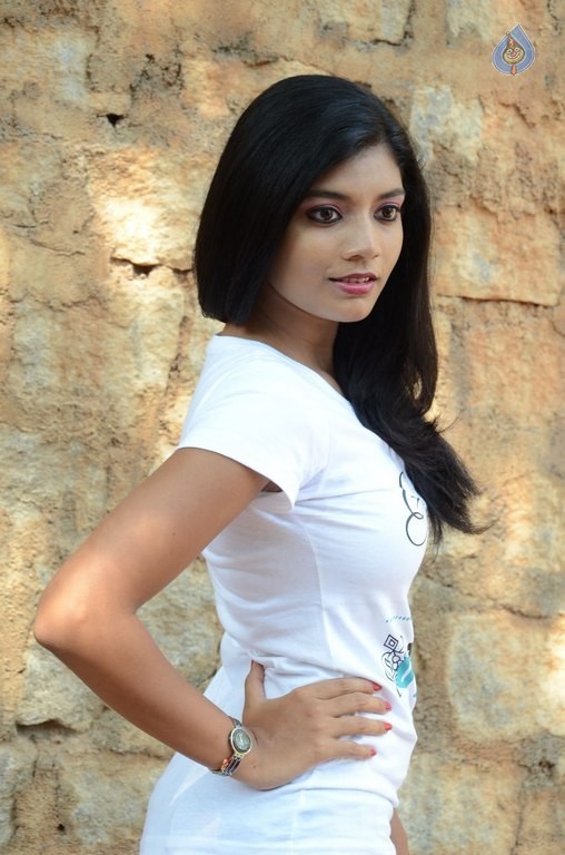 Bindu Barbie Photos - 12 / 16 photos