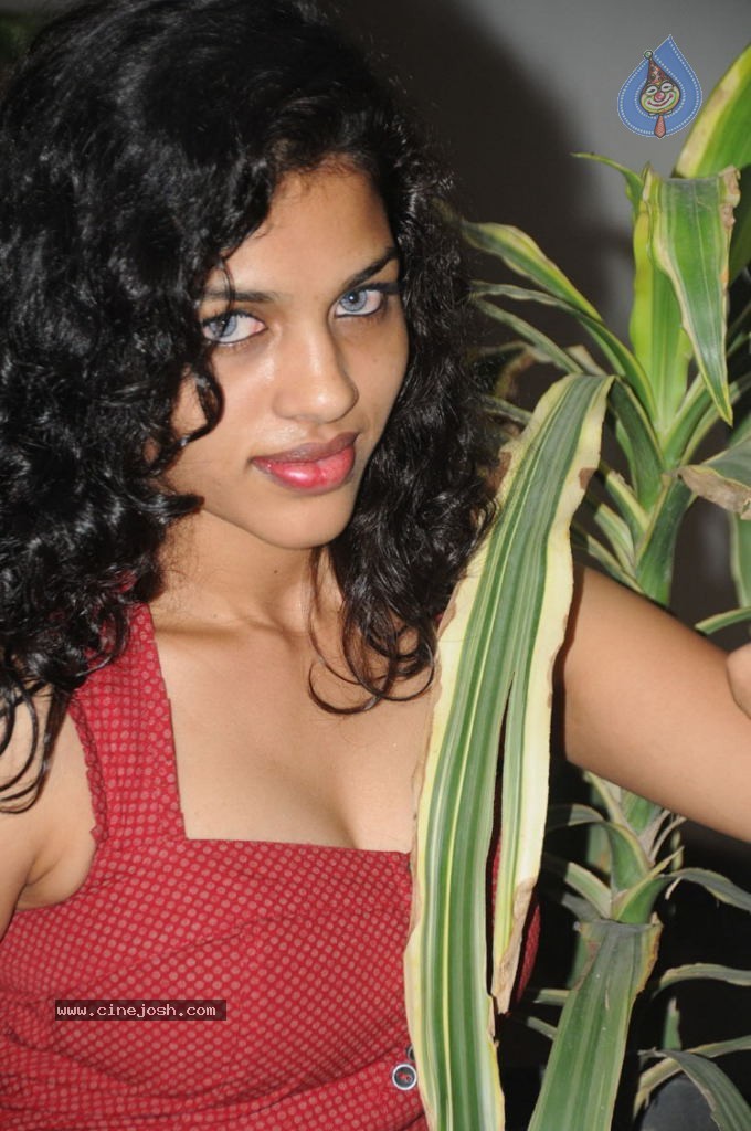 Chaitra Hot Stills - 8 / 42 photos