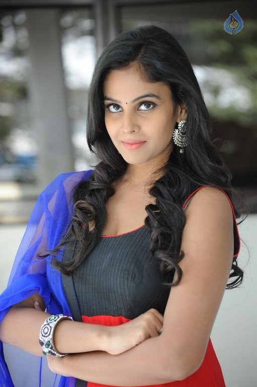 Chandini New Pics - 22 / 31 photos