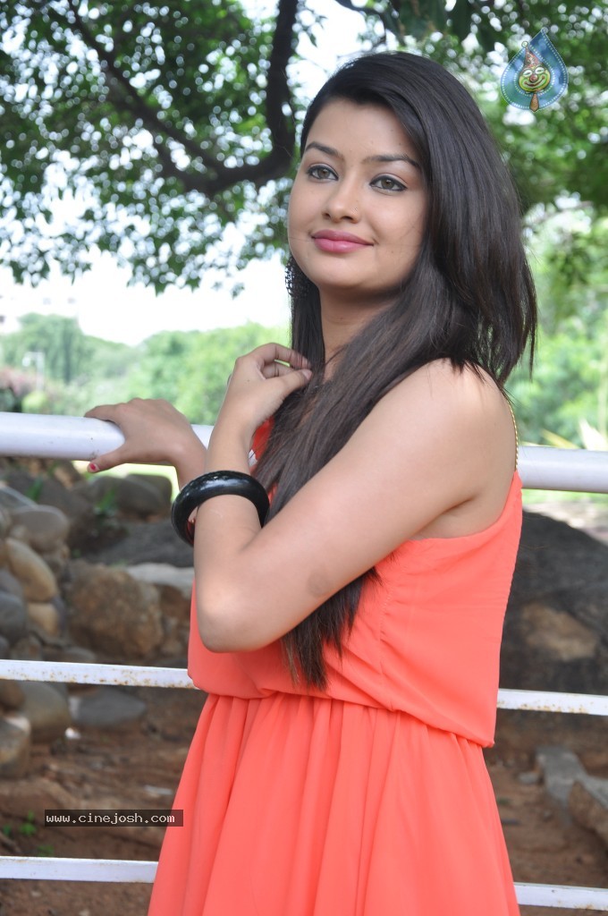 Chandini New Stills - 1 / 29 photos