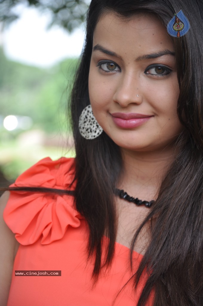 Chandini New Stills - 10 / 29 photos