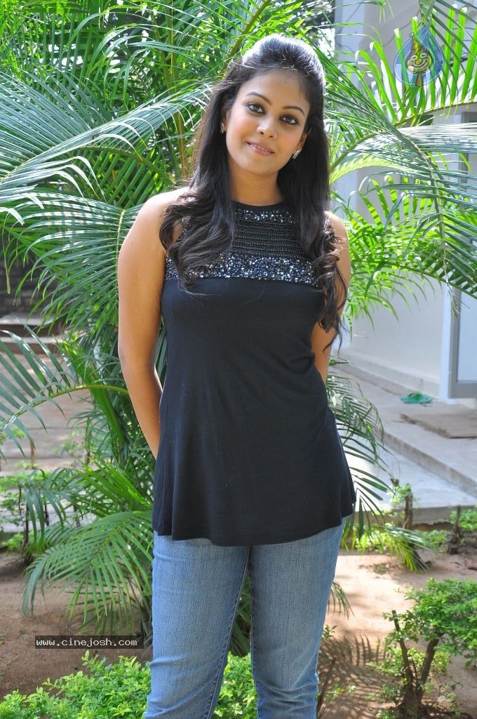 Chandini Stills - 11 / 76 photos