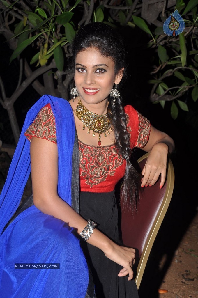 Chandini Stills - 27 / 99 photos