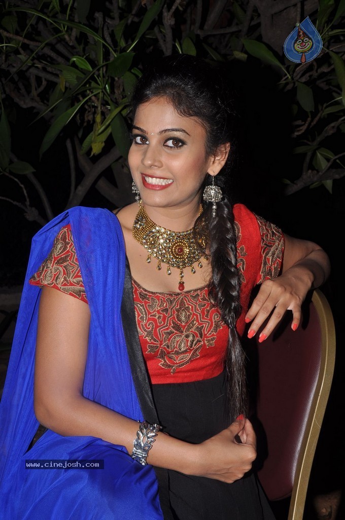 Chandini Stills - 40 / 99 photos