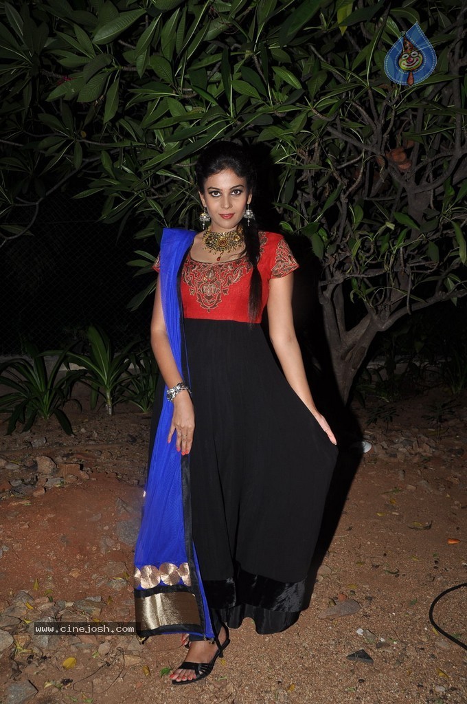 Chandini Stills - 66 / 99 photos