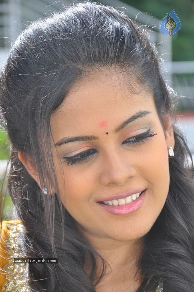 Chandini Stills - 15 / 75 photos