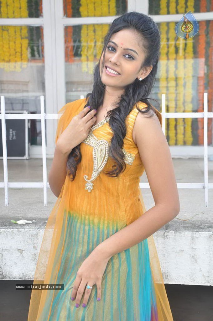 Chandini Stills - 36 / 75 photos