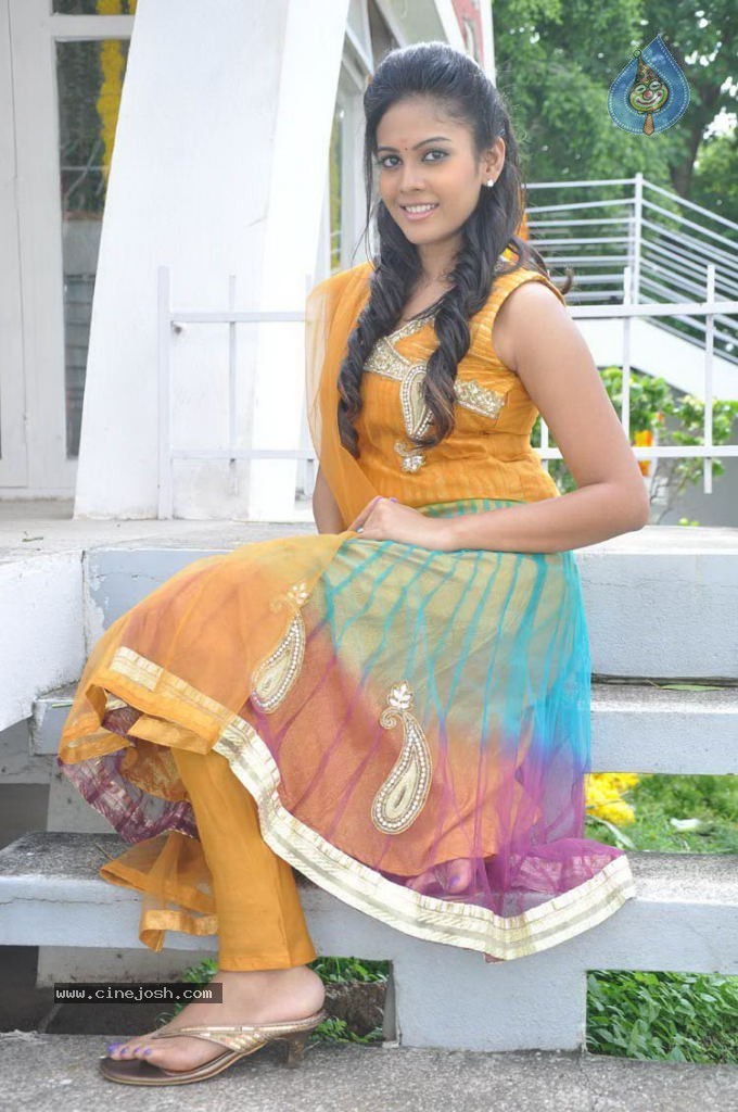 Chandini Stills - 56 / 75 photos