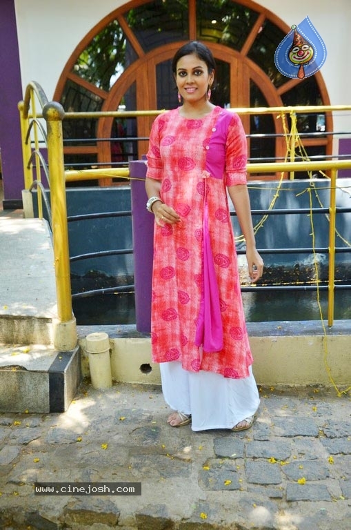 Chandini Tamilarasan Stills - 9 / 18 photos