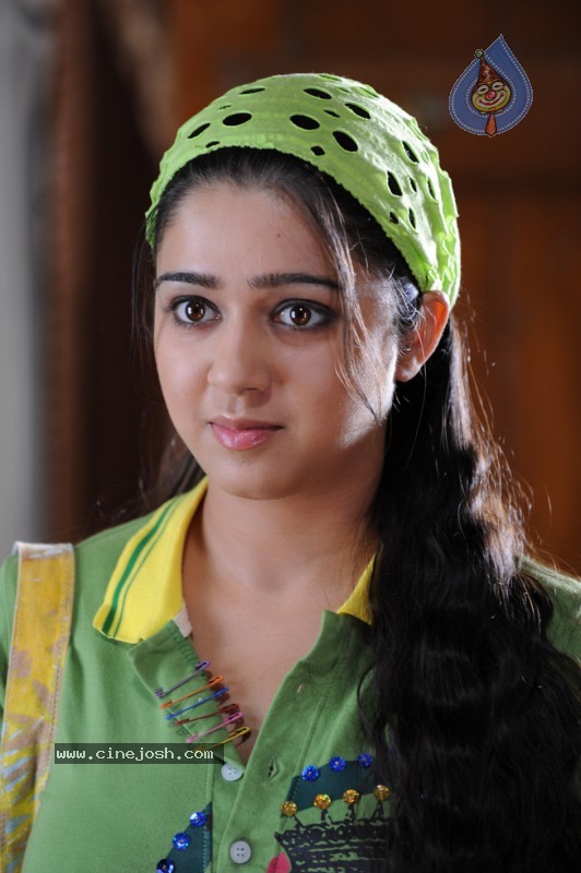 Charmi - Sye Aata Movie - 11 / 11 photos