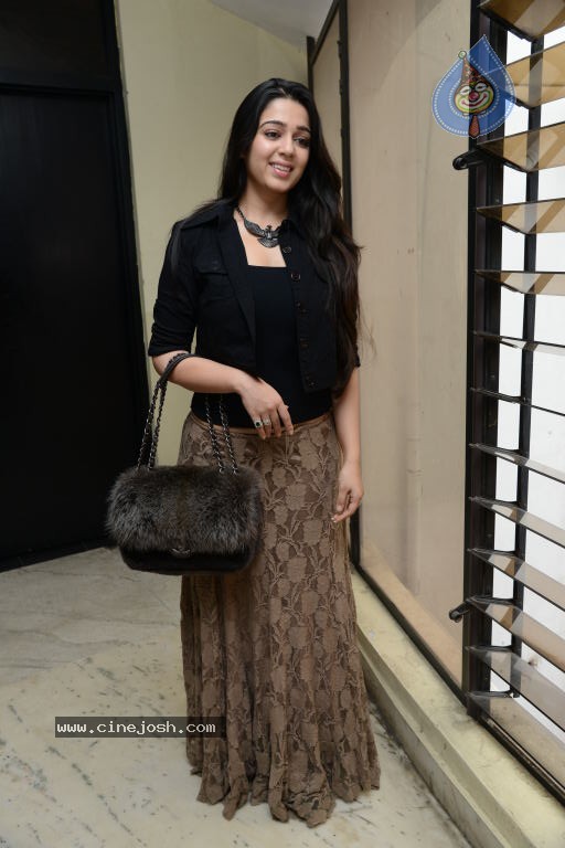 Charmi Latest Images - 6 / 37 photos