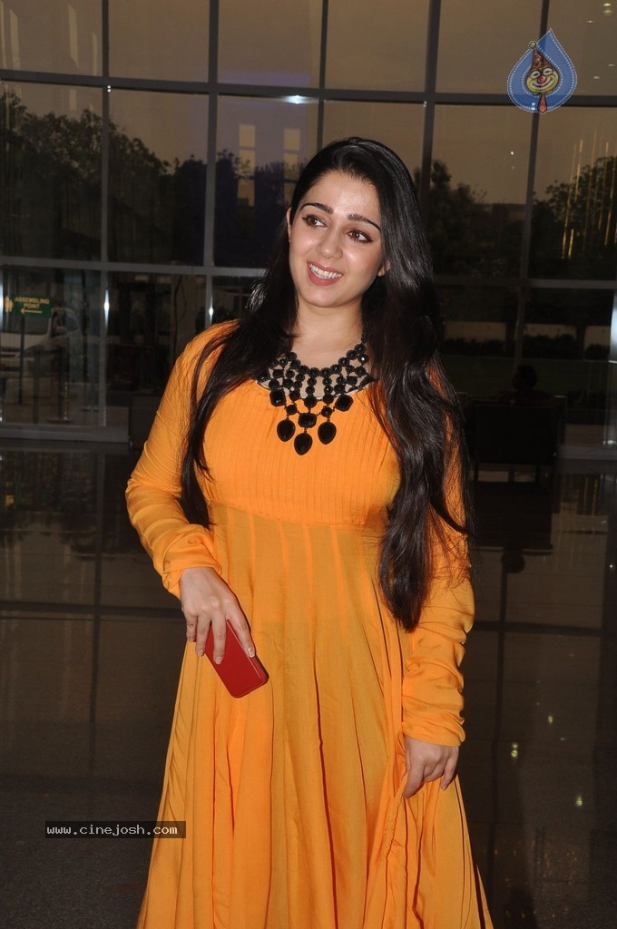 Charmi Latest Pics - 32 / 59 photos