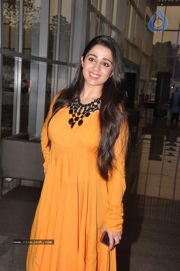 Charmi Latest Pics - 33 / 59 photos