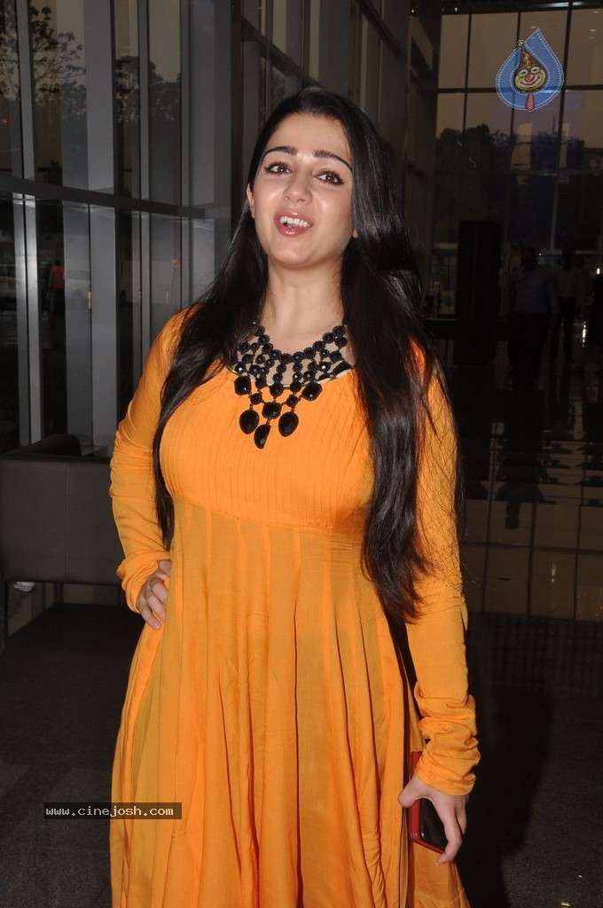 Charmi Latest Pics - 34 / 59 photos