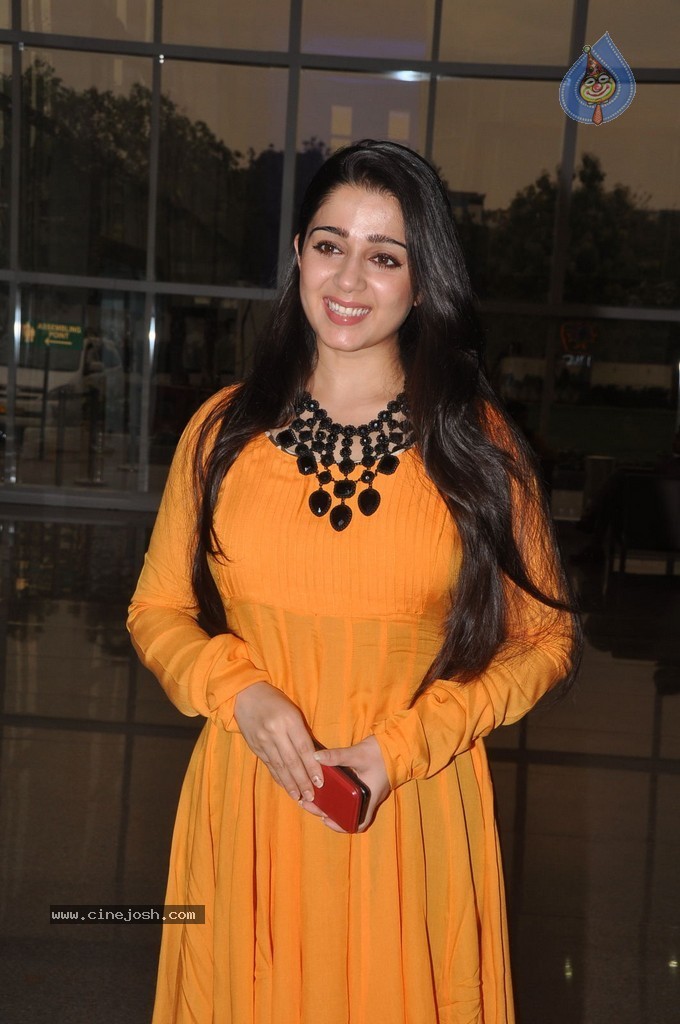 Charmi Latest Pics - 41 / 59 photos