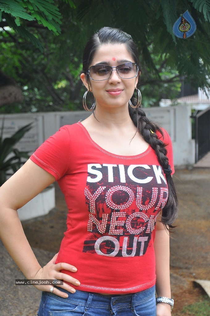 Charmi Latest Pics - 31 / 61 photos