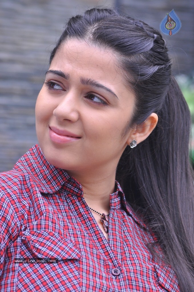 Charmi Latest Pics - 7 / 51 photos