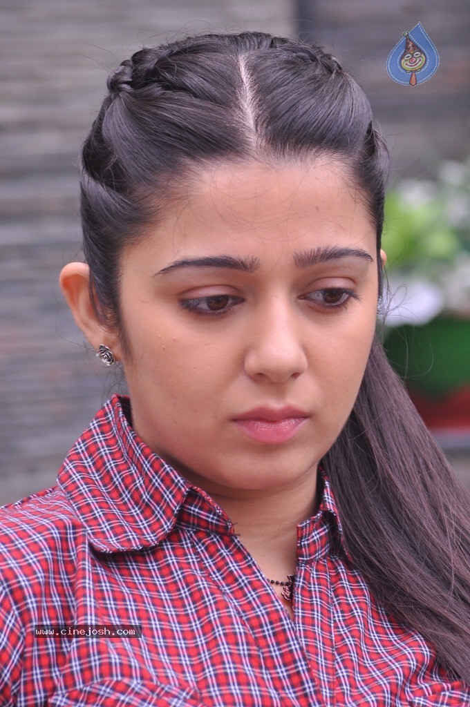 Charmi Latest Pics - 30 / 51 photos