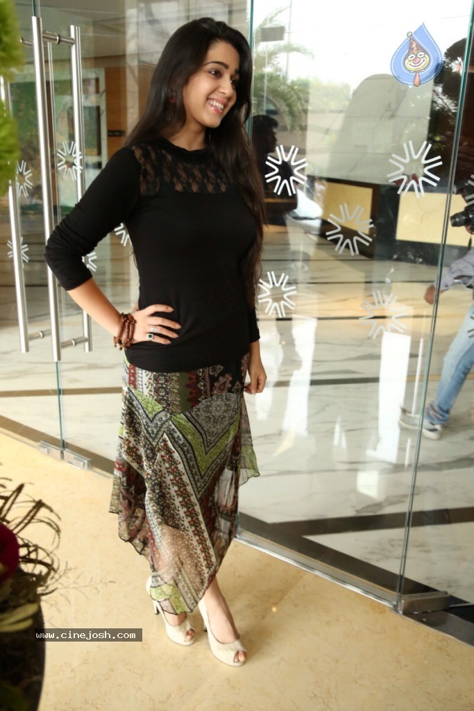 Charmi Latest Stills - 33 / 50 photos