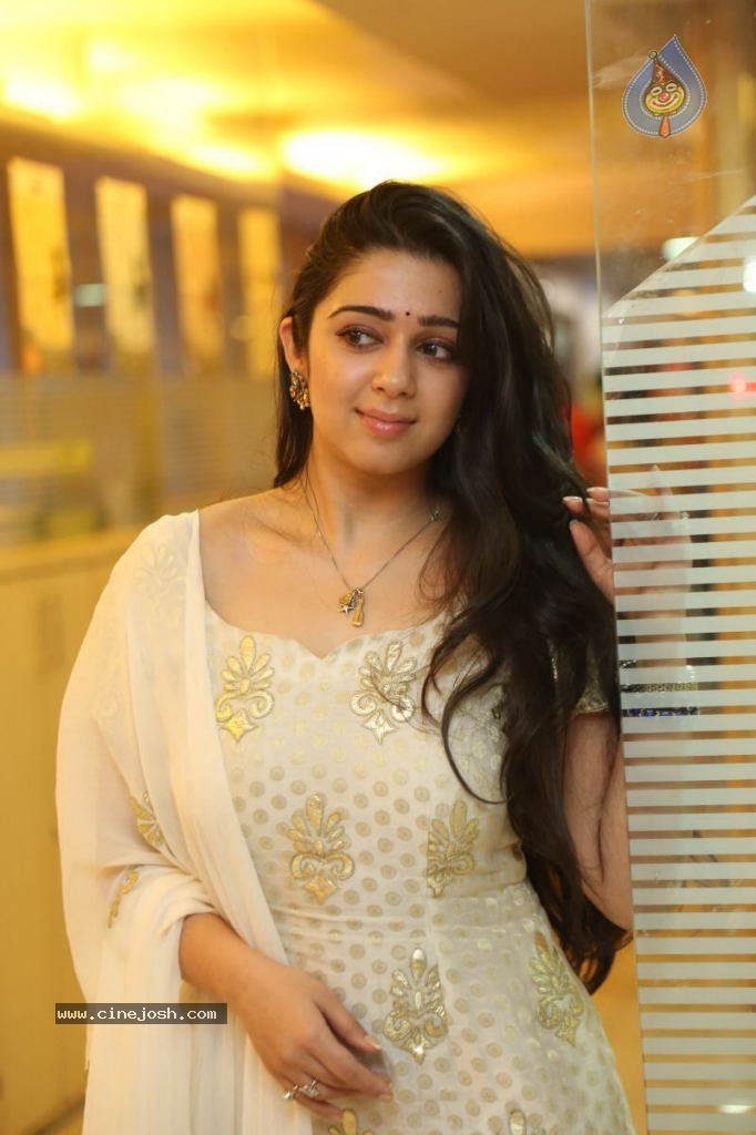 Charmi New Images - 41 / 43 photos