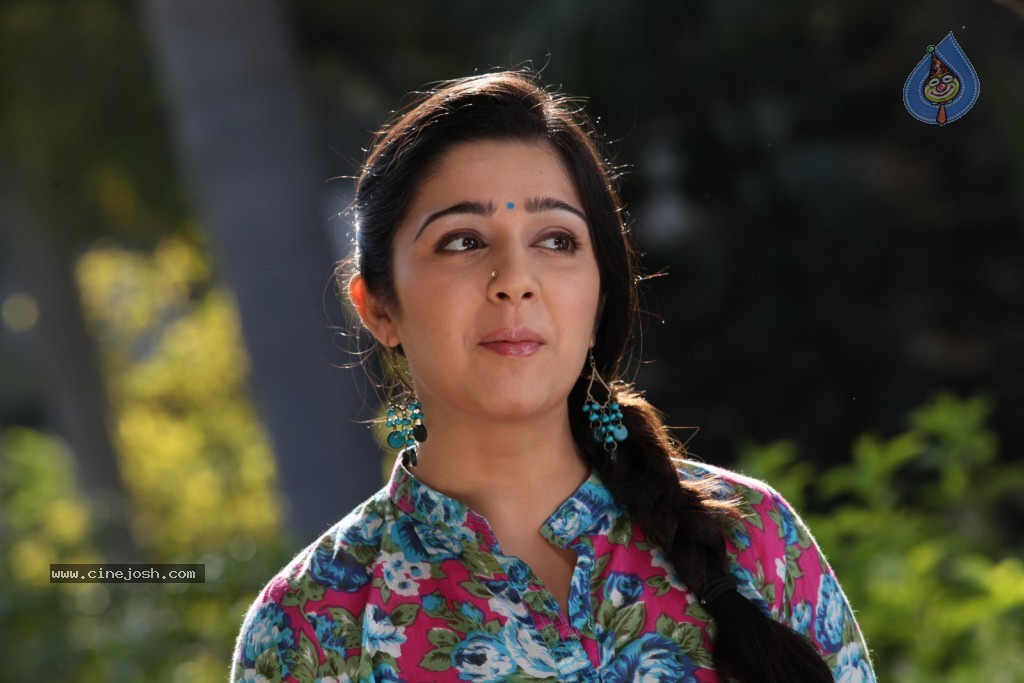 Charmi New Stills - 29 / 47 photos