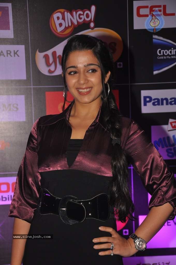 Charmi Pics - 28 / 31 photos