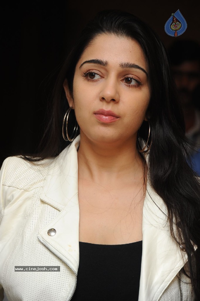 Charmi Pics - 27 / 63 photos