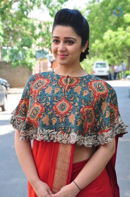 Charmy Kaur Photos - 24 / 61 photos