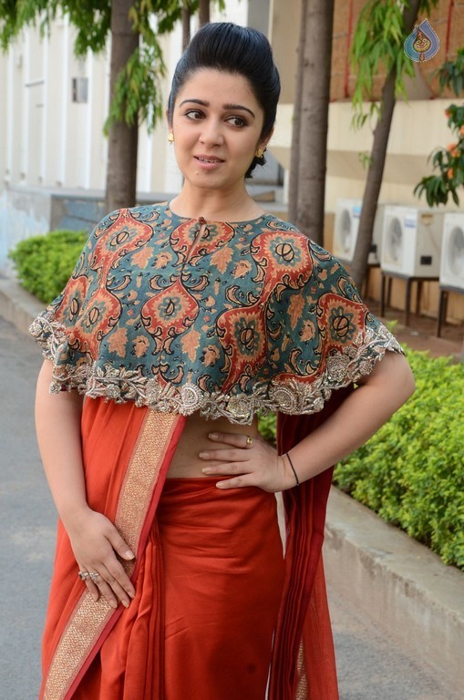 Charmy Kaur Photos - 32 / 61 photos