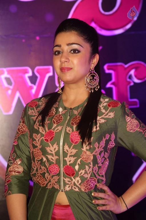 Charmy Kaur Photos - 27 / 39 photos