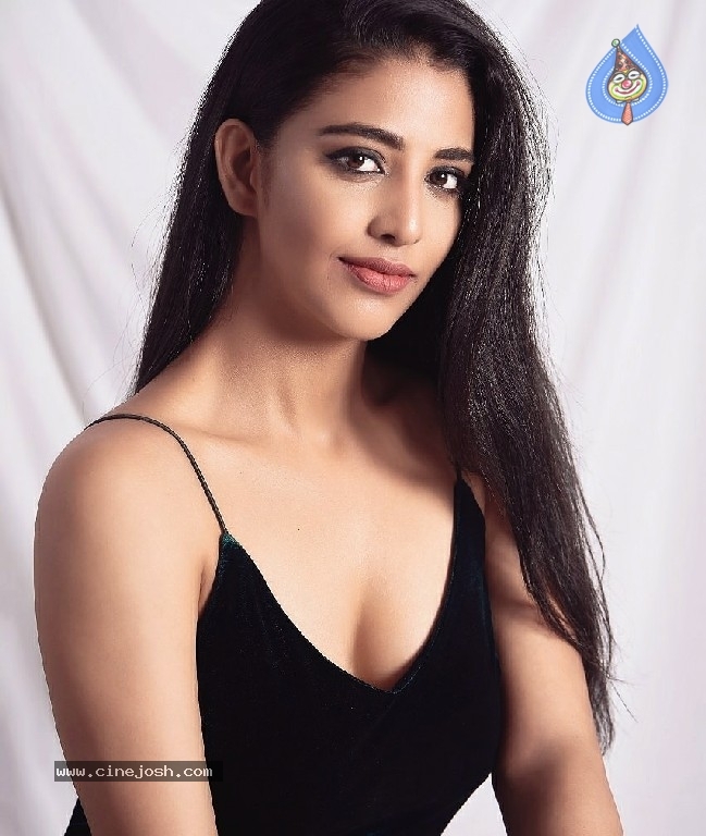 Daksha Nagarkar Stills - 9 / 9 photos