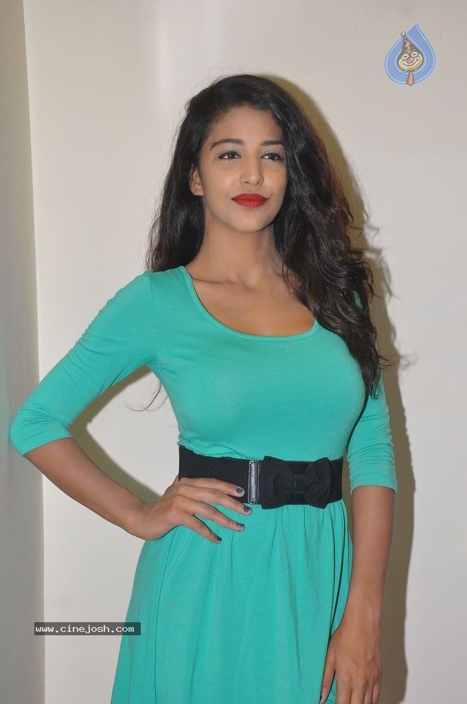 Daksha Nagarkar Stills - 31 / 78 photos