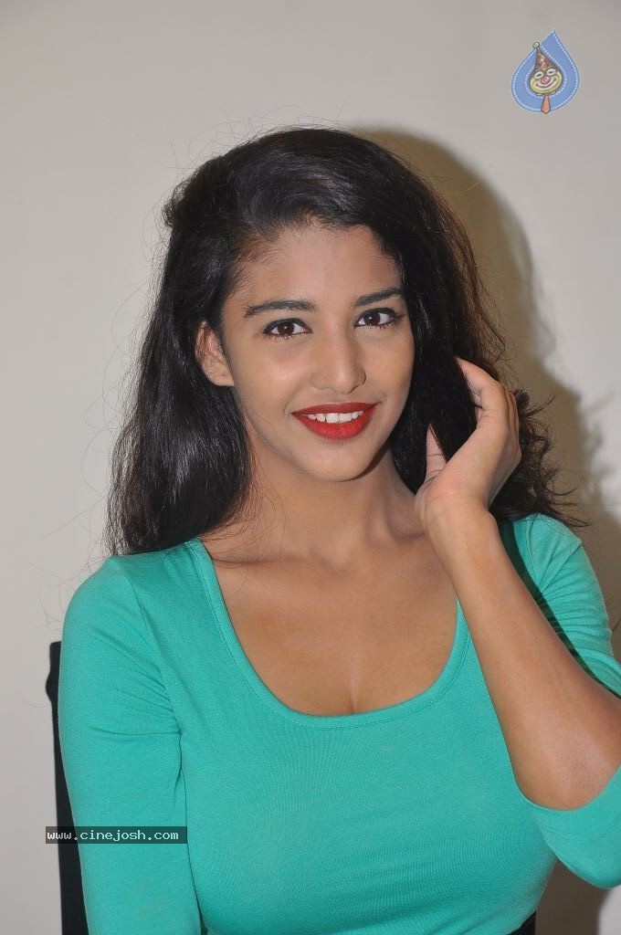 Daksha Nagarkar Stills - 38 / 78 photos