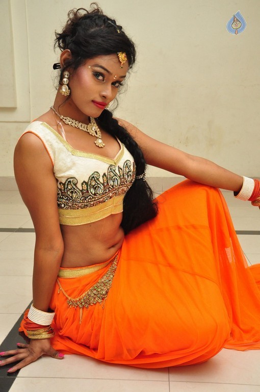 Dancer Nisha Photos - 45 / 57 photos