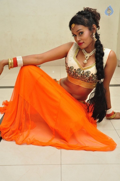 Dancer Nisha Photos - 50 / 57 photos