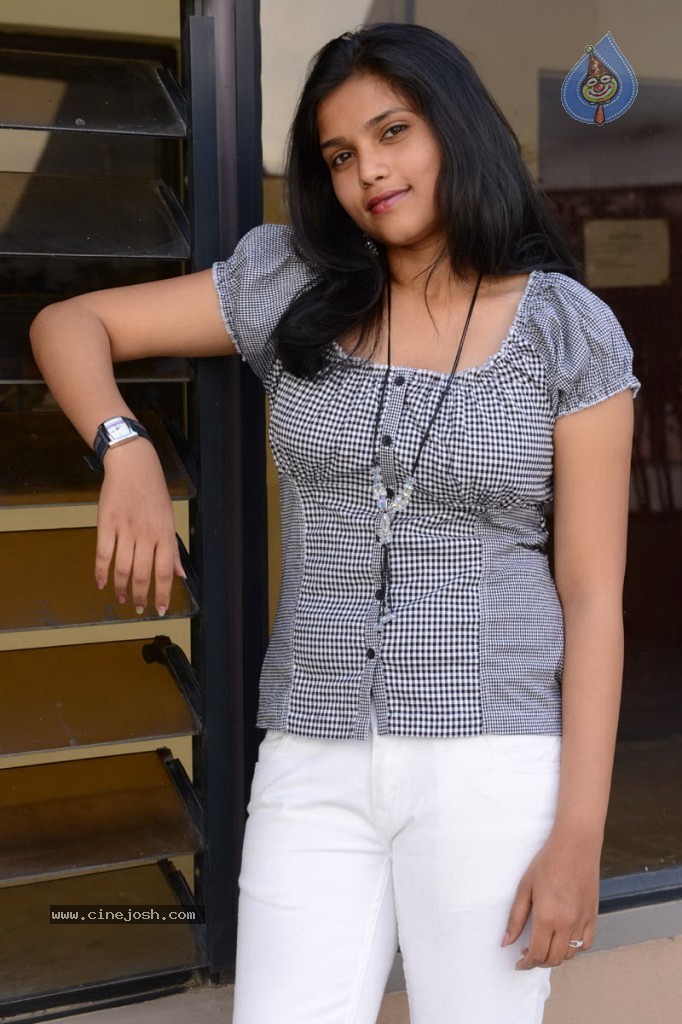 Debiraa Stills - 15 / 26 photos