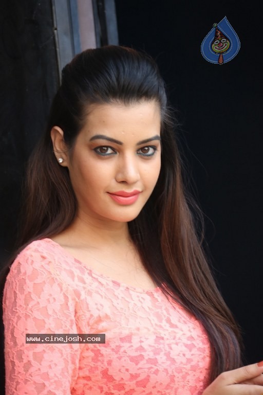 Deeksha Panth Gallery - 55 / 107 photos